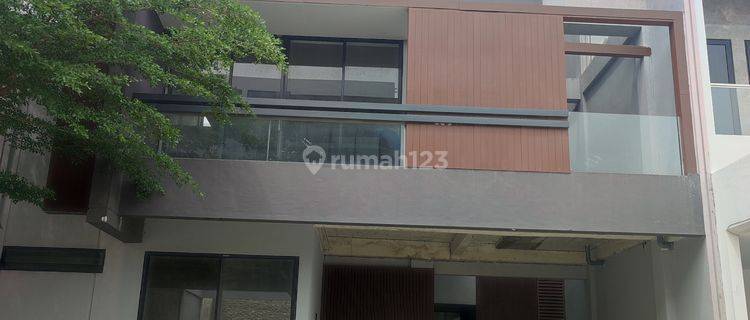 Rumah Mewah Bagus 4 Lantai Givency One Tipe Channel Inti Kota Medan Helvetia 1