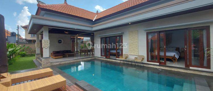 1 Storey Villa Furnished Spacious Yard in Nusa Dua Near Puja Mandala 1