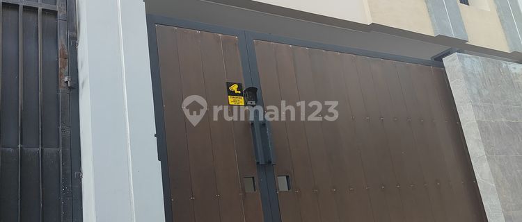 Boarding House Near Binus in Kebon Jeruk, West Jakarta 1