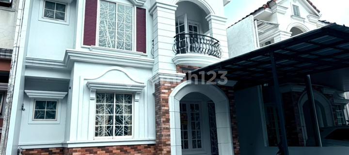 Rumah Desain Cakep Brand New 2 Lantai Siap Huni Lokasi Bagus 1