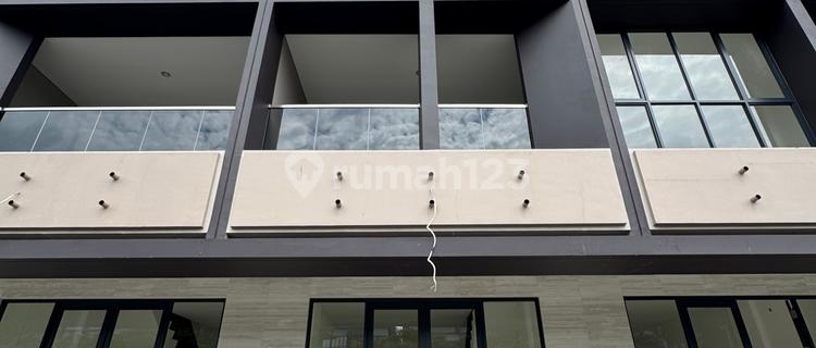 ENCHANTE SHOPHOUSE IN BSD NEW 3-STOREY UNIT FACING MAIN ROAD 1