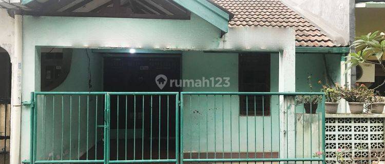 3br House At Taman Duta By Travelio Realty 1