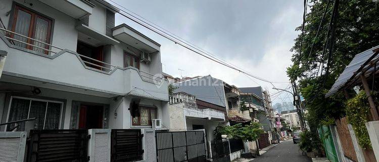 Sewa Rumah hanya di lantai 2 di Tomang Jakarta Barat D I , Min sewa 2 tahun 1