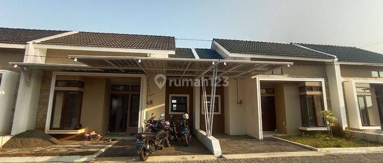 Rumah baru di Brebes. Sapphire  aesthetic 1