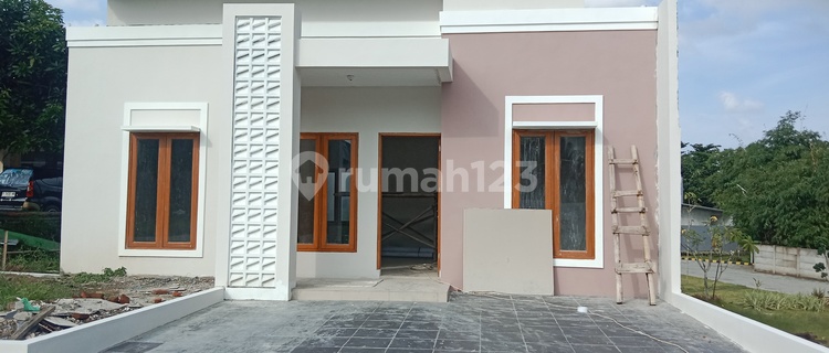 Rumah Du Slawi Sapphire Townhouse 1