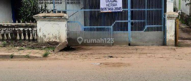 DI JUAL RUMAH TUA HITUNG TANAH DI JURUMUDI BENDA TANGERANG 1