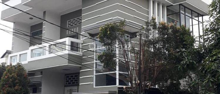 Dijual Rumah Terawat di Sektor 7C Gading Serpong, Tangerang 1