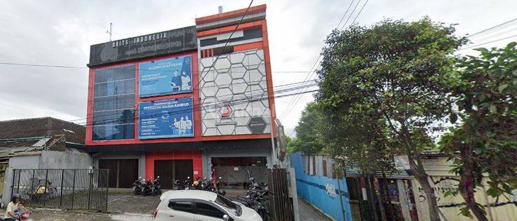 Ruko Gandeng 3 Lantai Di Pusat Kota Jogja, Tegalrejo, Jogja 1