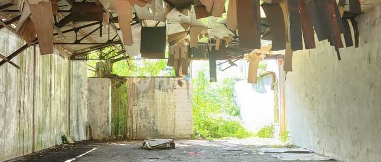 For Rent: Spacious Strategic Shop House Near Campus Low Price 1