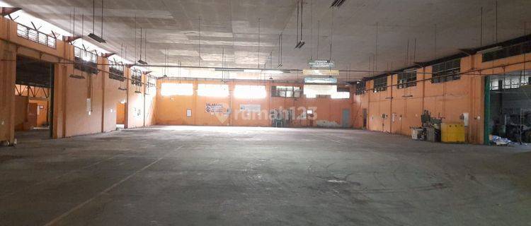Gudang Serang Cikupa Tangerang akses Cont. 40 , Area Parkir Luas  1