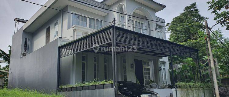 Dijual Rumah di Kencana Loka 1