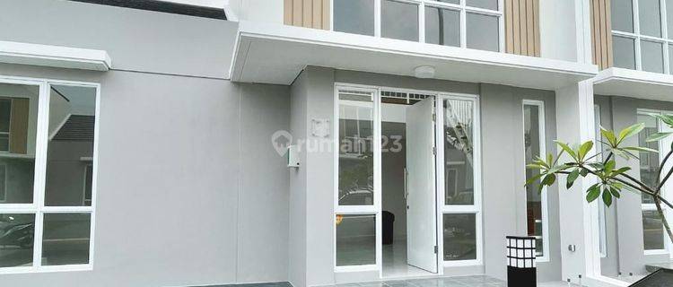 DISEWAKAN RUMAH PARAMOUNT PETALS UK 8X15 SIAP HUNI TERMURAH  1