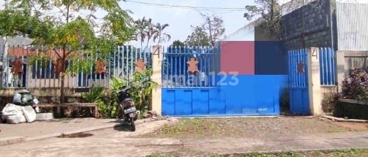 Gudang Row Jalan Lebar di Pandanwangi Malang 1
