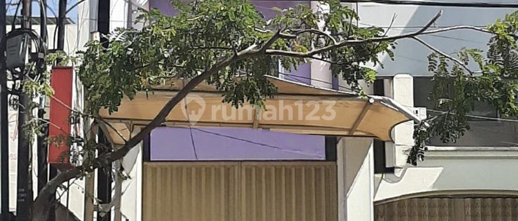 Strategic 3-Story Shop House on Soekarno-Hatta Main Road, Lowokwaru, Malang 1