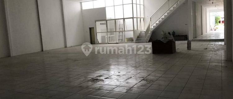 Ruko + Gudang Daerah Manukan di Raya Lempung Ttama SHM JA 595 1