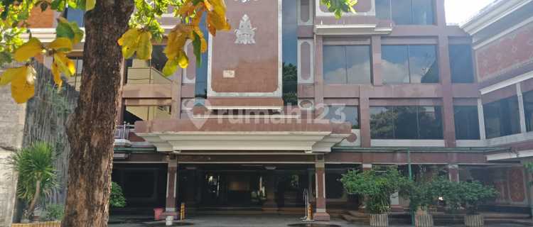 Dijual Sebuah Gedung Ex Bank di Tengah Kota Denpasar 1