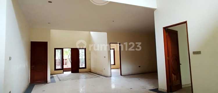 Rumah Luxurious Dibawah Harga Pasaran di Kemang Jakarta Selatan 1
