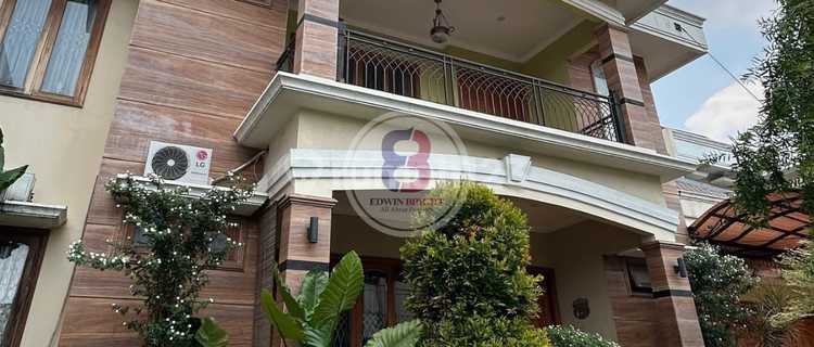 House for Sale in Pasar Minggu, South Jakarta, Modern Classic Design 1