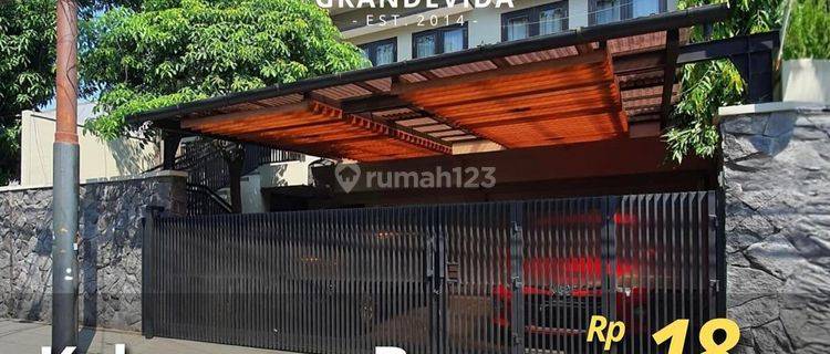 Rumah Dua Lantai Di Kebayoran Baru Strategis 1