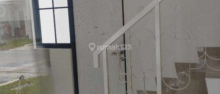 Rumah Mewah di Cluster Sevilla Jababeka 1