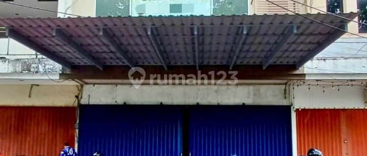 Super Spacious and Strategic 3-Storey Shop House in Ayani 1