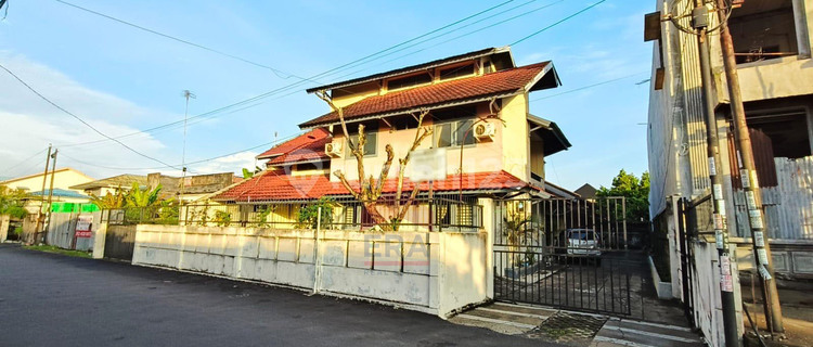 Active Boarding Business House Already Furnished with Comfortable Access in Putri Candramidi 1