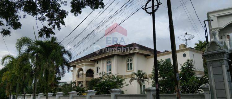 Rumah Mewah Halaman Luas Kawasan Tengah Kota di Seram 1 1