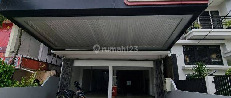 Bangunan 4lt Anti Ribet Siap Pakai di Tepi Jalan Kha Dahlan 1