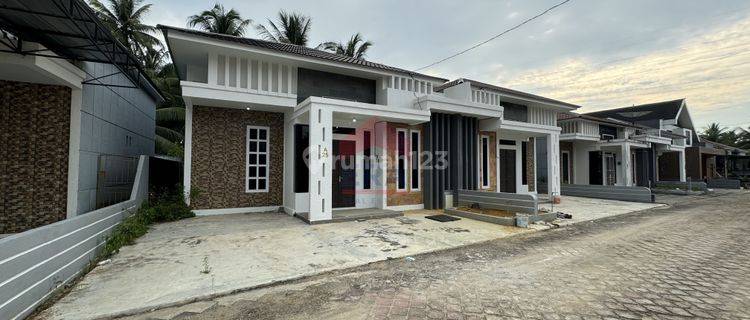 Rumah Cocok Untuk Hunian Pribadi Dan Jadi Villa di Singkawang 1