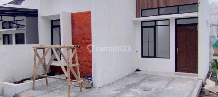 Rumah Siap Huni Dengan SHM Hook di Cihanjuang Harga Terjangkau 1