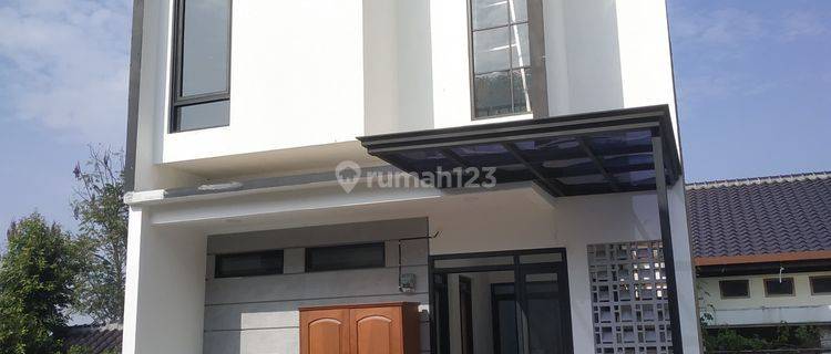 Rumah di Cluster Cihanjuang Dekat POLBAN Baru Strategis  1