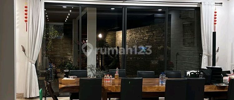 Modern Ready-to-Live House, in Modernland, Good, Quiet 1