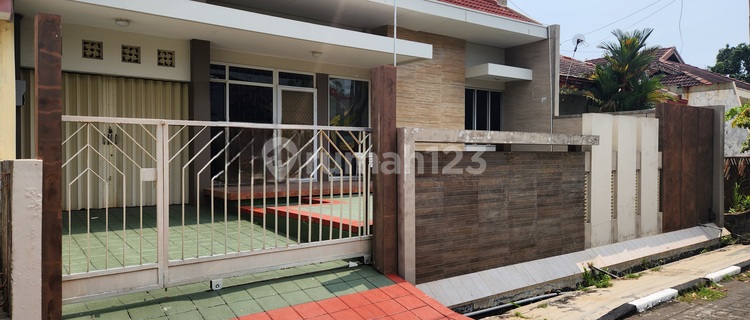 Pondok Indraprasta Brotojoyo City Center House Semarang