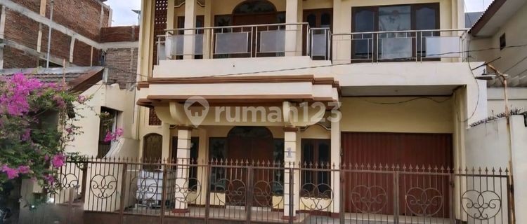 City Center House in Pleburan Semarang 1