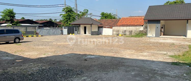 Tanah strategis pinggir jalan raya sudah ada bangunan kantor cocok untuk berbagai usaha 1