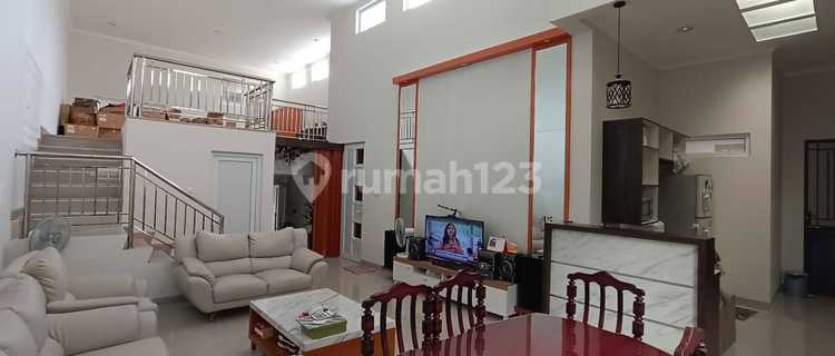 Rumah 2 Lantai Bagus Siap Pakai Tengah Kota Shm Di Rejomulyo 1