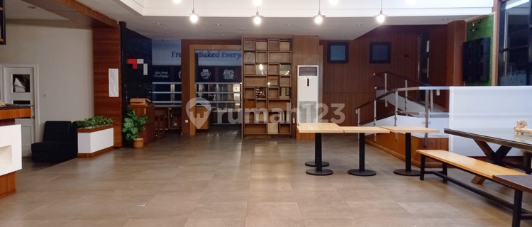 1.5-Story Business Space in Upper Semarang, Suitable for Restaurant/Office/Clinic 1