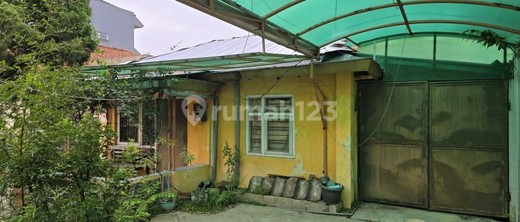 Rumah Bangunan Lama Shm Di Jalan Lingga 1