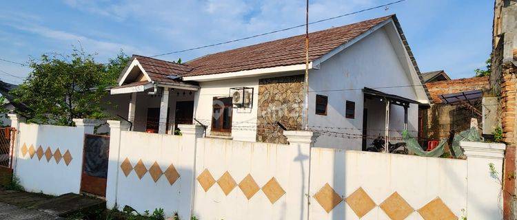 Disewakan Rumah 1 Lantai Jl. Rawa Semut, Jatiasih, Bekasi 1