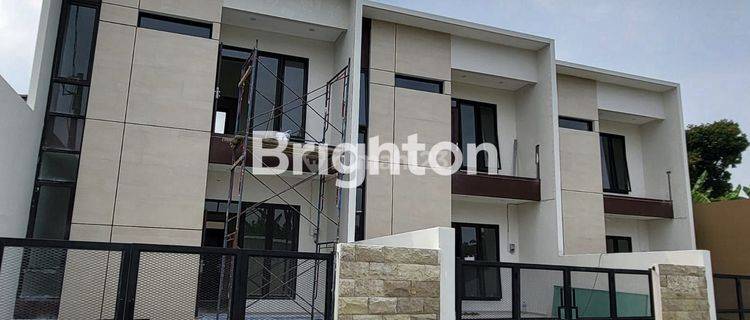 Dijual Rumah Baru Belakang RS Wiyung 1