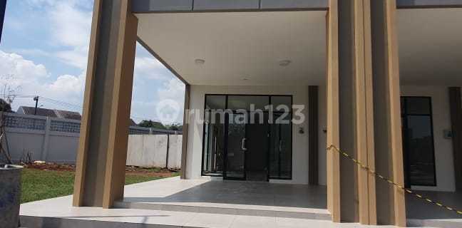 For Rent: 3-Story Shop House Facing the Road Opposite Car Market and Betshaid Hospital. 1