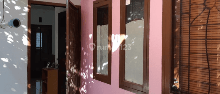 Dijual Rumah Besar Semi Furnish di Perumahan Kiara Sari Asri, Bdg 1