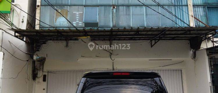 Disewa Ruko Gandeng 3 Lantai di Radio Dalam Kby. Baru Jakarta 1