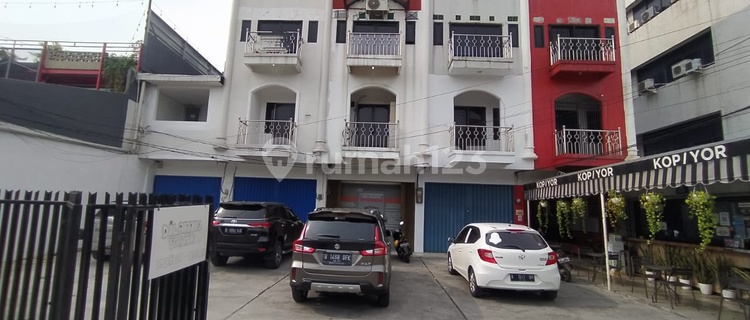 For Rent: Ready-to-Use Shop House on Jl. Pemuda, Jati Pulo Gadung, Jakarta 1