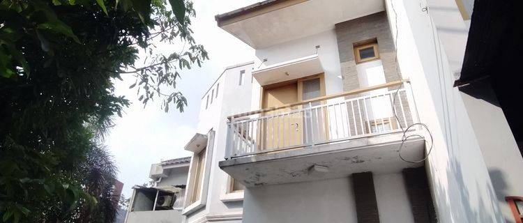 Rumah 2 Lantai Cluster Antapani Town House Bandung 1