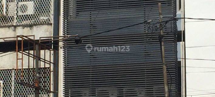 Ruko Hasyim Ashari Hadap Jalan Besar  1