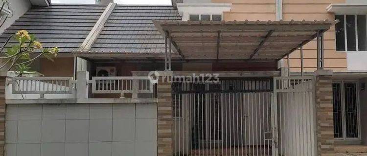 Rumah Tepi jalan, cocok untuk usaha dan huni, selangkah ke stasiun KRL  1