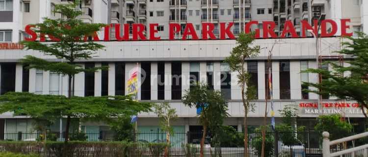 Lantai Rendah, View Kolam Renang, Dekat Dengan Transportasi Publik, Hunian Sudah Ramai 1