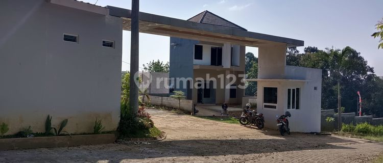 RUMAH SYARIAH FASILITAS AREA PANAHAN DI GUNUNG PATI SEMARANG 1
