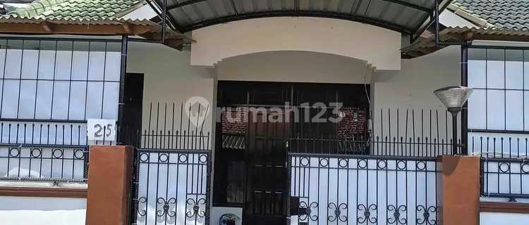 Fully Occupied Boarding House Near Majapahit 1